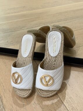 Valentino Garavani Vlogo espadrille Slide Sandals Size36 White leather Gold Logo